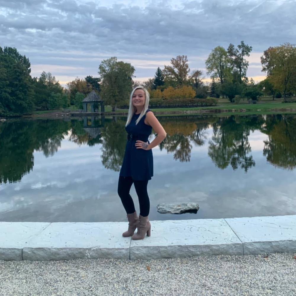 Meet your Posher, Cortney